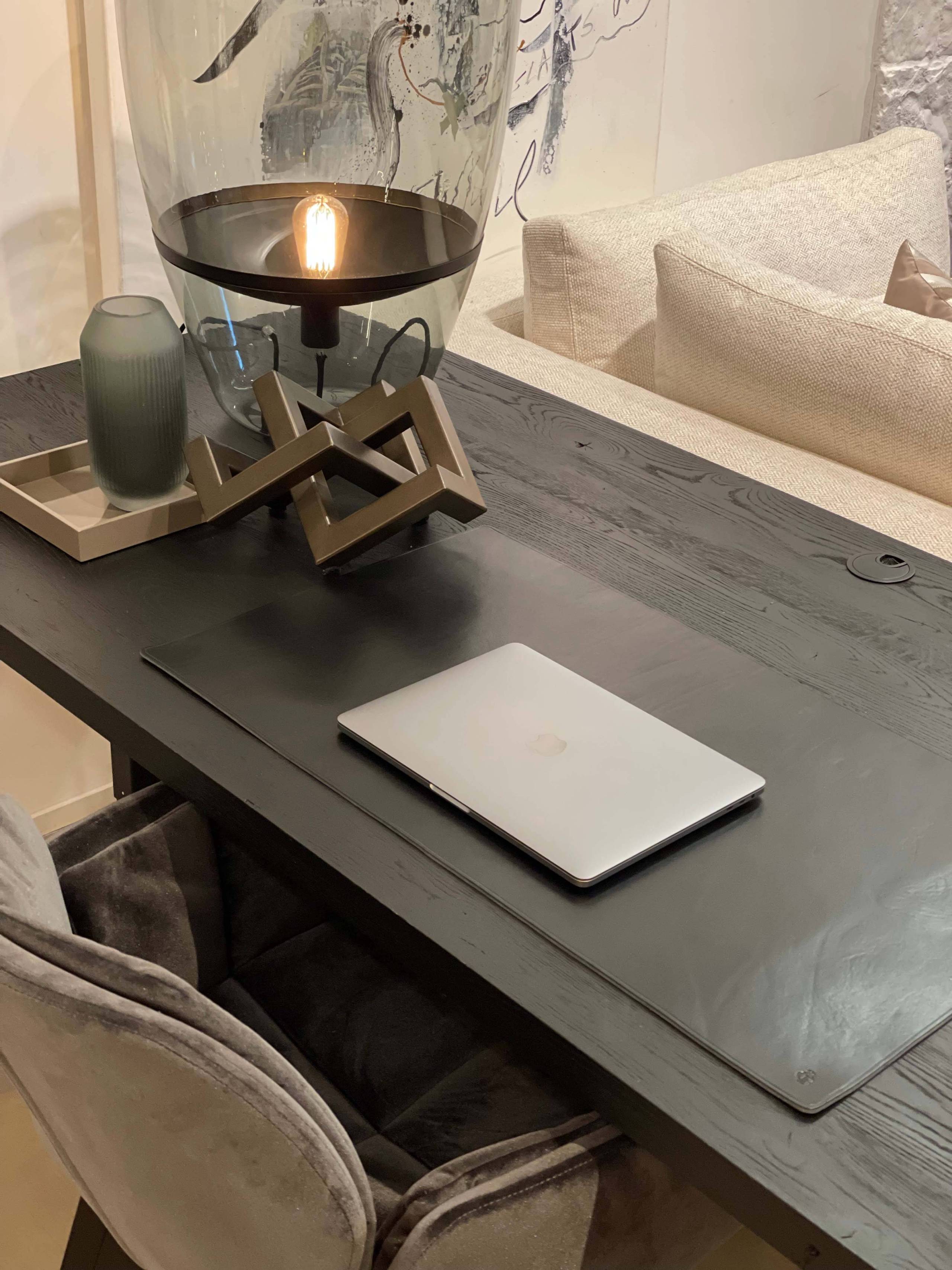 Desk The One Slim design bureau met t-poot