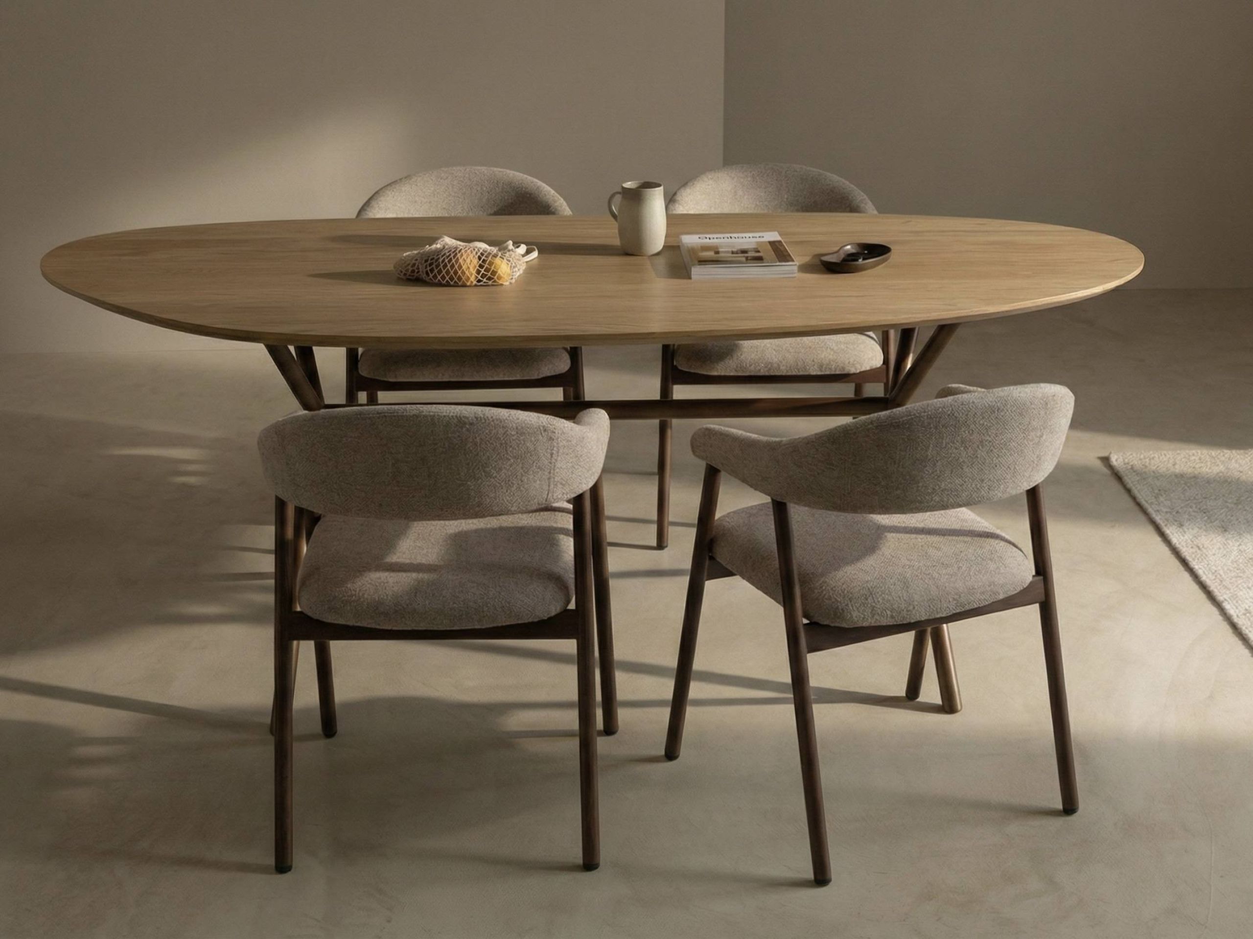 Bruut Nexus eettafel met organische vorm