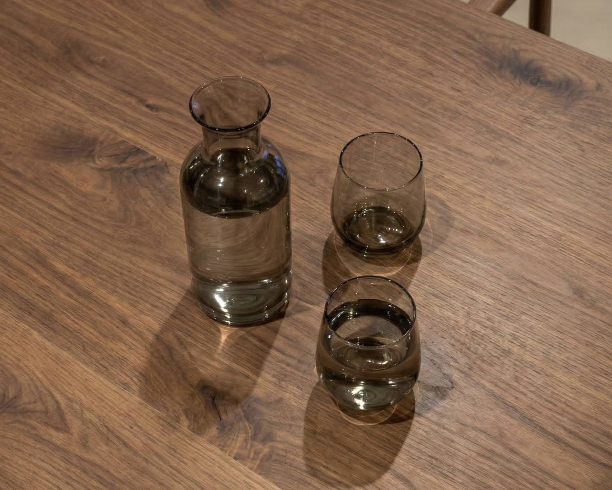 Tafelblad behandeld in kleur walnoot