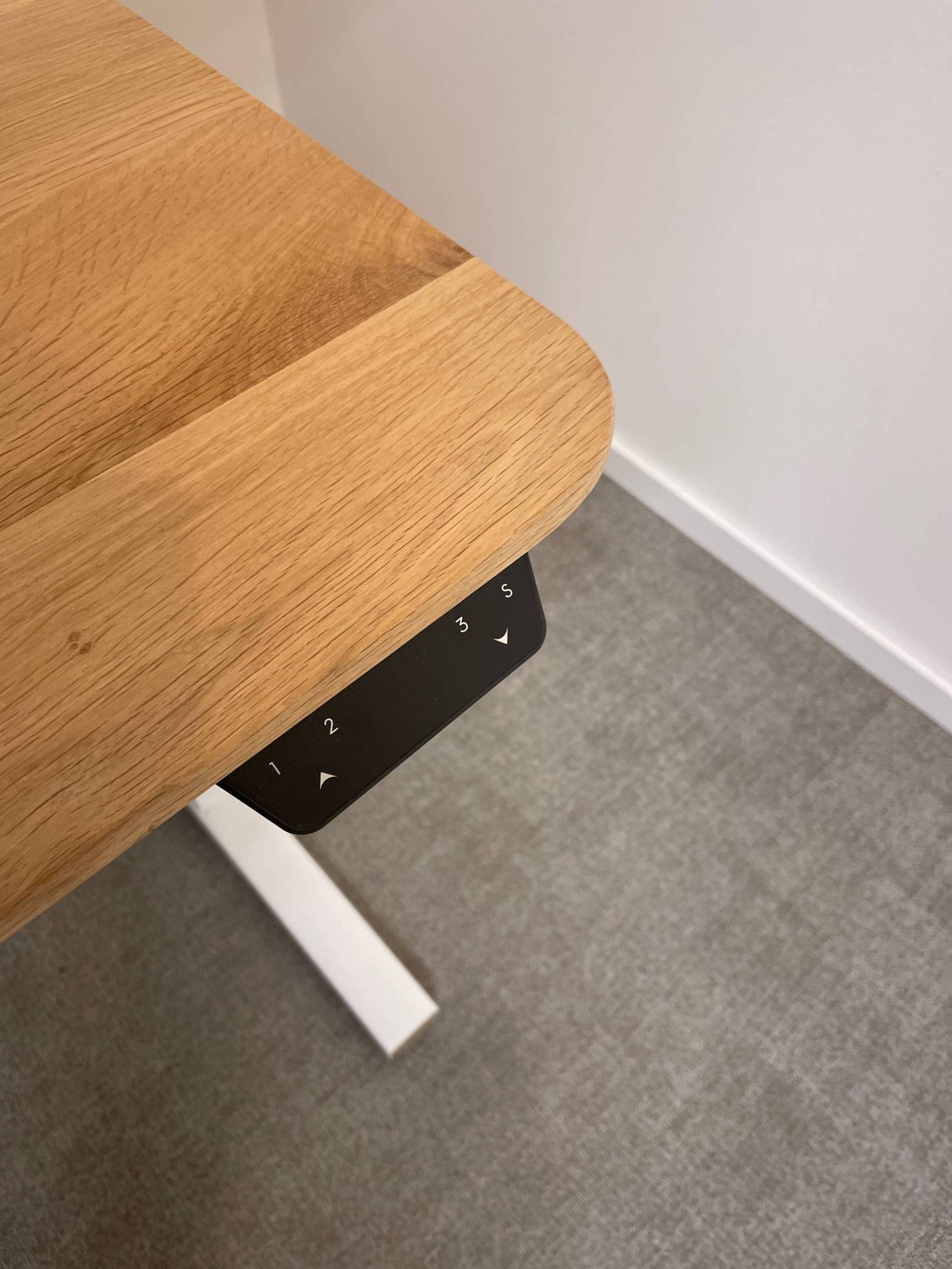 Afgeronde hoek zit sta bureau design