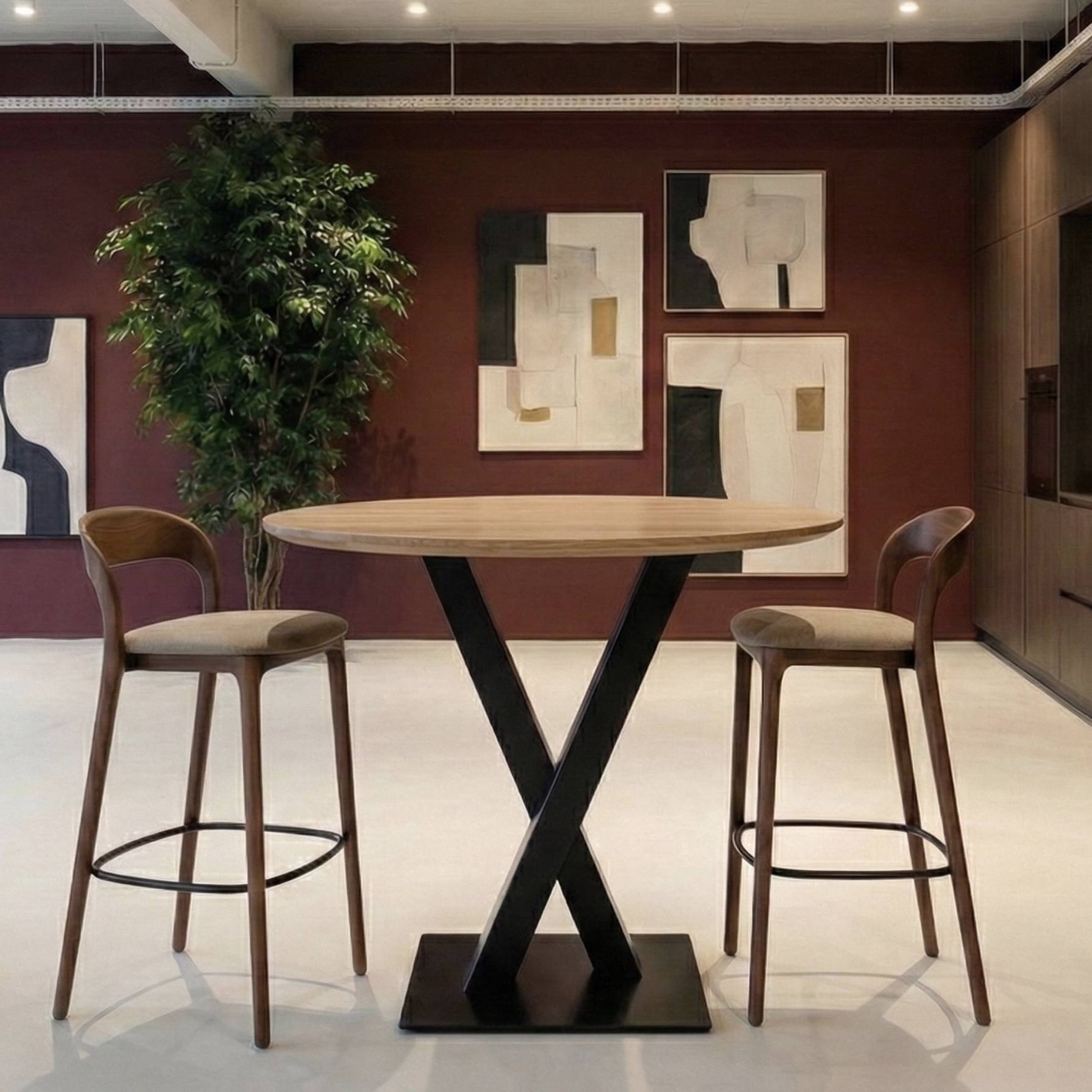 Ovale hoge tafel met blank eiken blad en facetrand