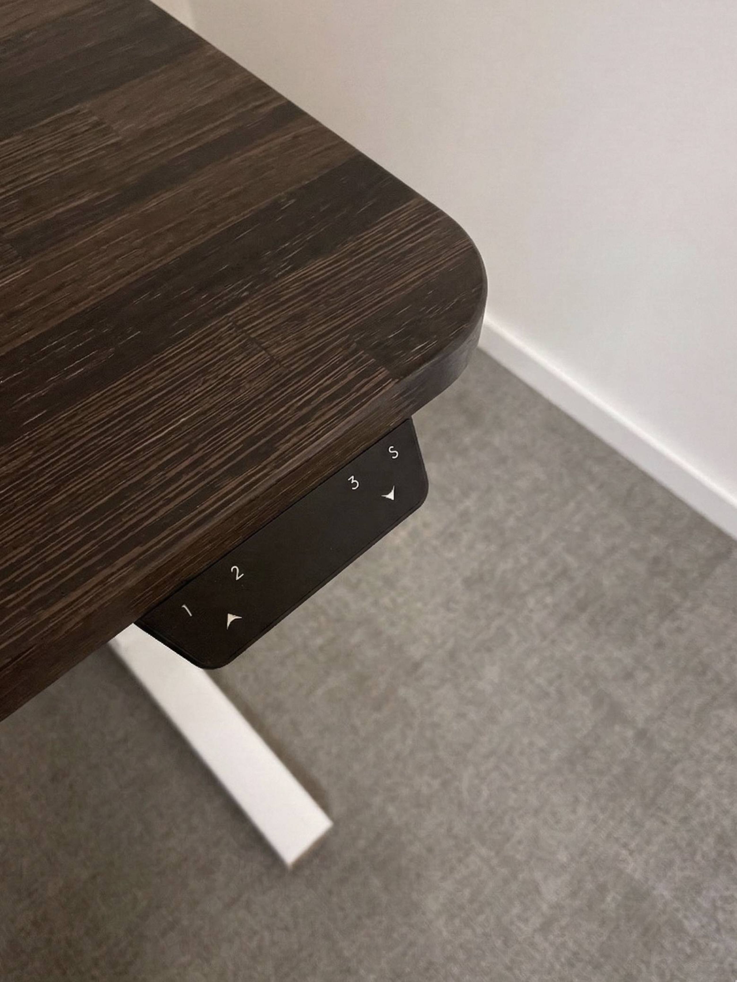 Behandeld rubberwood in kleur van Wengé