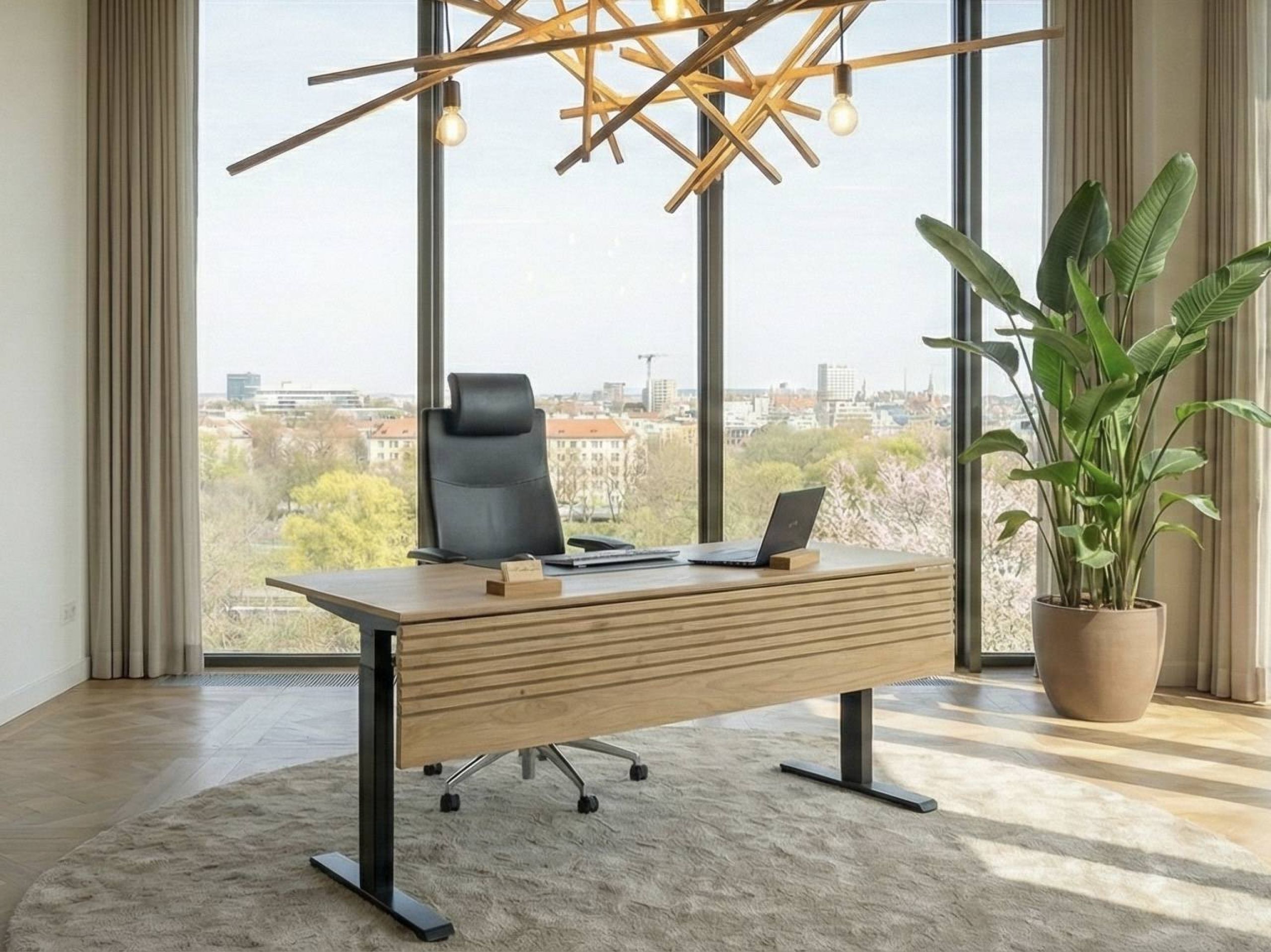 Donker eikenhouten zit-sta bureau